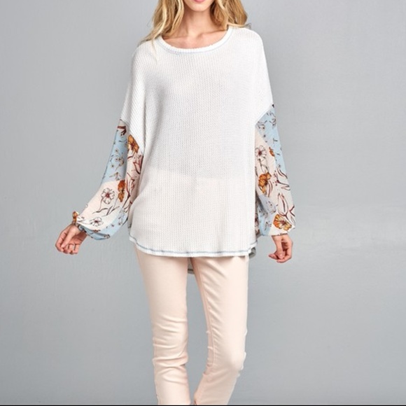 Woven Floral Balloon Sleeve Top - Picture 4 of 4